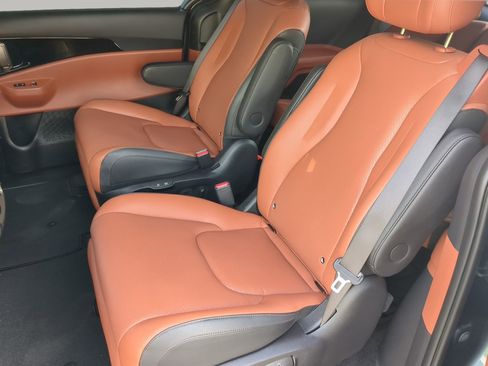 Used 2025 Kia Carnival SX Prestige FWD image 54