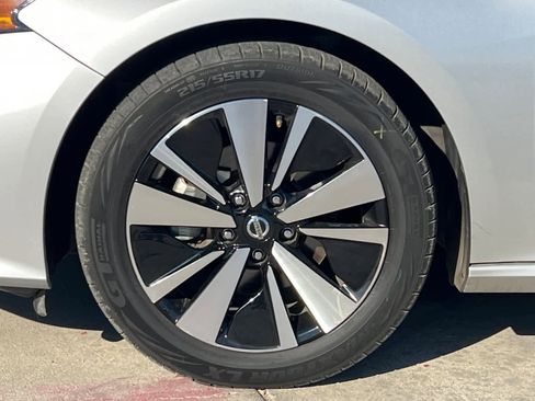 Used 2022 Nissan Altima 2.5 SV image 27