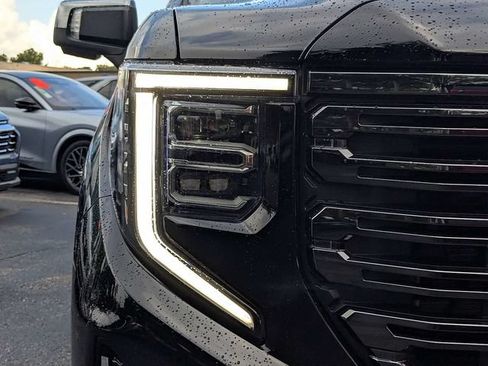 Used 2025 GMC Sierra 1500 Denali Ultimate AWD/4WD image 9
