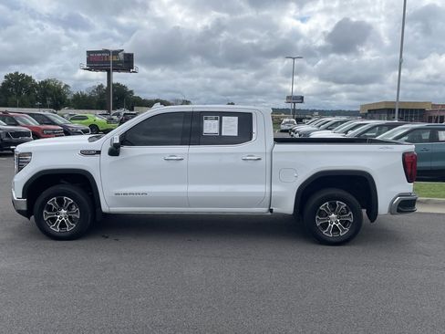 Used 2023 GMC Sierra 1500 SLT w/ SLT Convenience Package image 4
