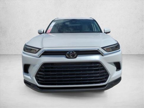 New 2026 Toyota Grand Highlander XLE image 6