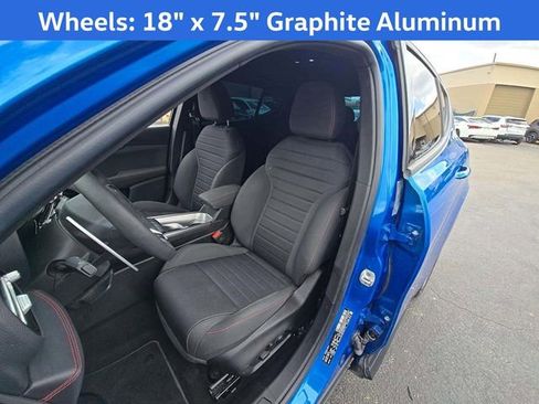 Used 2024 Dodge Hornet R/T image 3