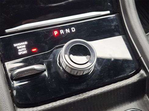 Certified 2025 Jeep Grand Cherokee Limited w/ Trailer Tow Package image 18