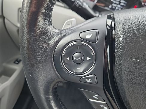 Used 2018 Honda Pilot Touring image 14