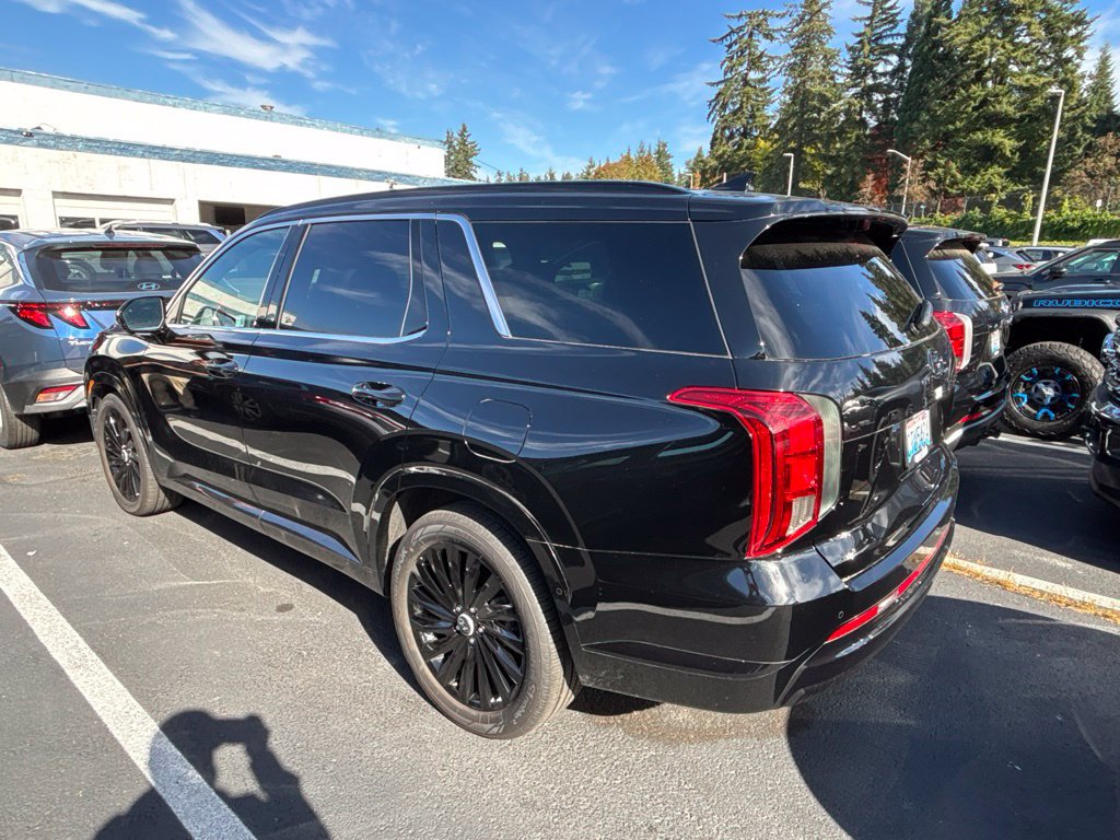 Certified 2025 Hyundai Palisade Calligraphy AWD/4WD image 2