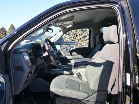 New 2025 Ford F150 XLT w/ Equipment Group 303A High image 32