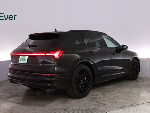 Used 2023 Audi e-tron Chronos w/ Chronos Package AWD/4WD image 3