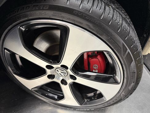 Used 2017 Volkswagen GTI Autobahn image 31