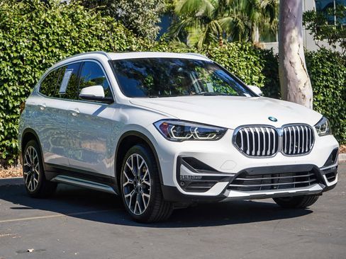 Used 2020 BMW X1 sDrive28i w/ Premium Package FWD image 3