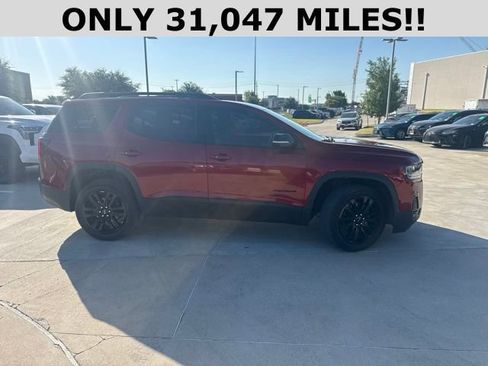 Used 2023 GMC Acadia SLE w/ Driver Convenience Package FWD image 2