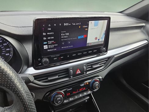 Used 2023 Kia Forte GT-Line w/ GT-Line Premium Package FWD image 16