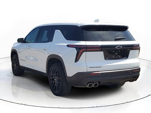Used 2024 Chevrolet Traverse LS w/ Midnight/Sport Edition FWD image 4