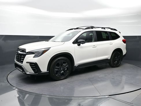 Used 2023 Subaru Ascent Onyx Edition Limited image 1