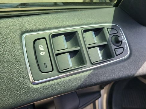 Used 2020 Jaguar F-PACE Premium AWD/4WD image 22
