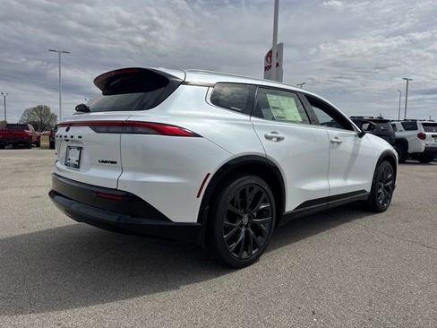 New 2026 Toyota Crown Signia image 6