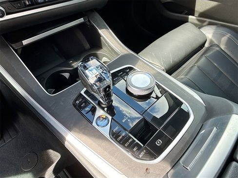 Used 2022 BMW X5 xDrive40i w/ Premium Package image 18
