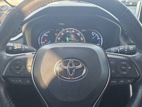 Used 2020 Toyota RAV4 Limited image 16