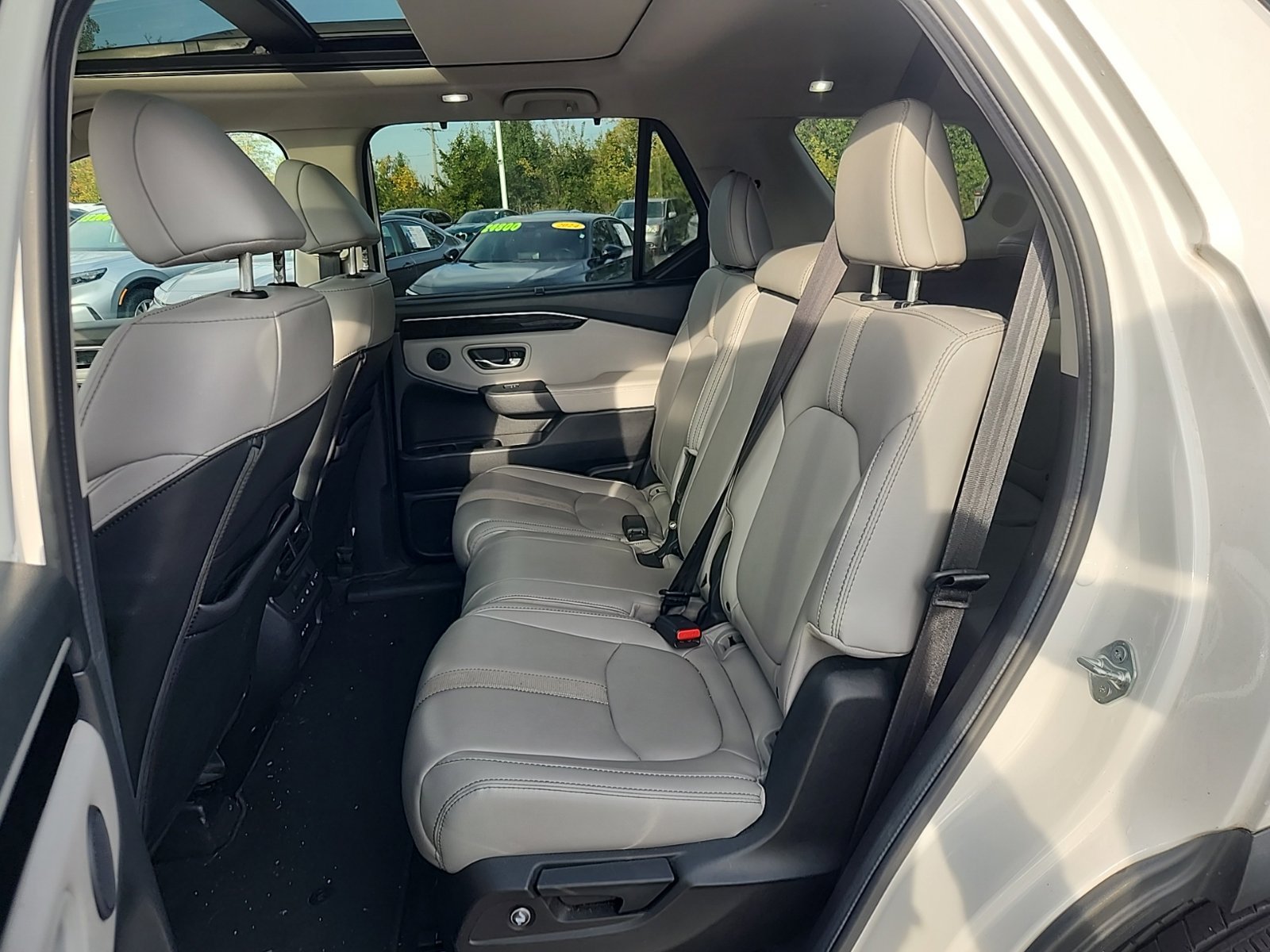 Used 2024 Honda Pilot Touring image 17