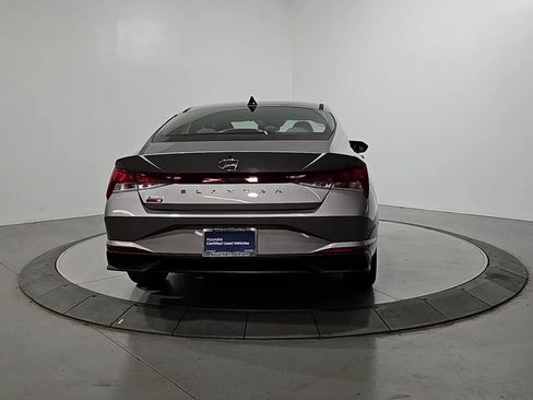 Certified 2023 Hyundai Elantra SEL w/ Convenience Package FWD image 4