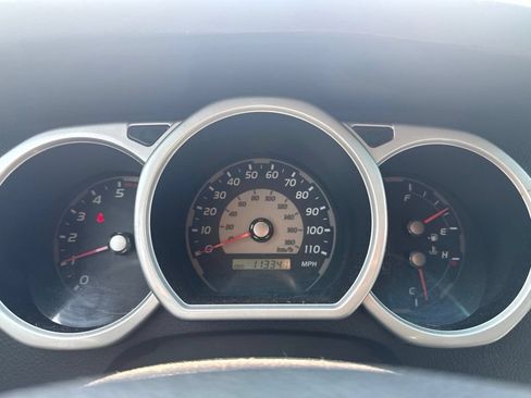 Used 2003 Toyota 4Runner SR5 AWD/4WD image 9