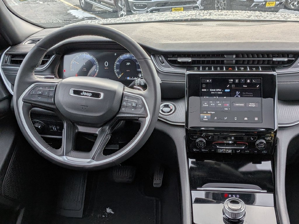 Used 2024 Jeep Grand Cherokee Altitude AWD/4WD image 21