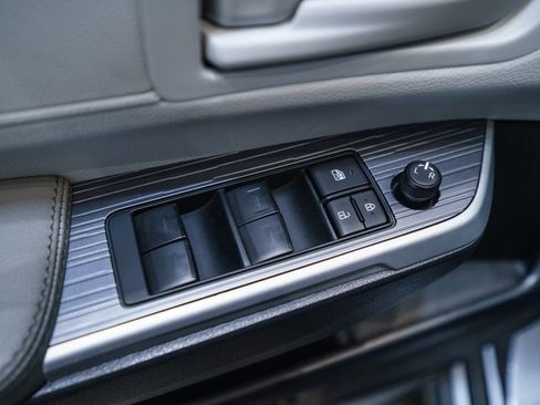 Certified 2026 Toyota Sienna LE FWD image 21