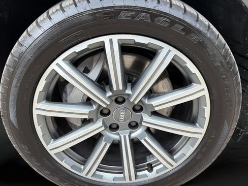 Used 2019 Audi Q7 3.0T Premium w/ Cold Weather Package AWD/4WD image 25