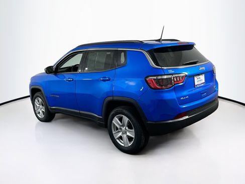 Used 2022 Jeep Compass Latitude w/ Sun and Sound Group AWD/4WD image 7