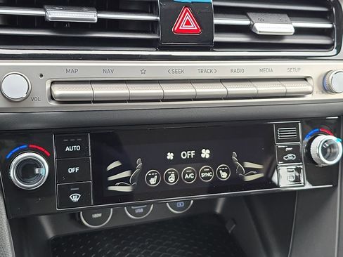 New 2026 Genesis G70 2.5T image 16