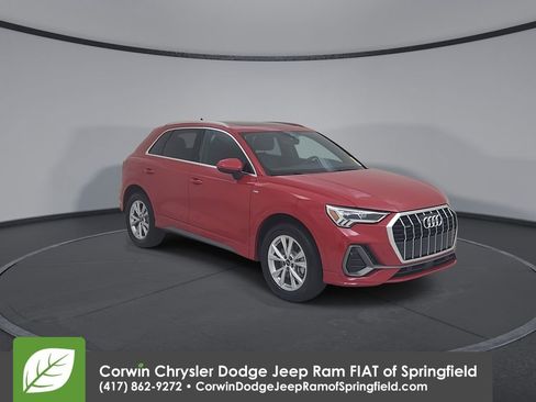 Used 2025 Audi Q3 2.0T Premium image 3