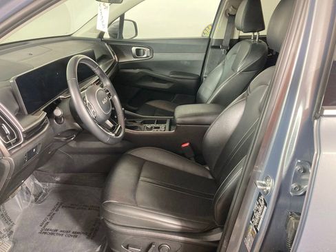 Certified 2024 Kia Sorento S image 12