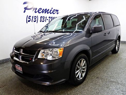 Used 2016 Dodge Grand Caravan SE FWD image 1