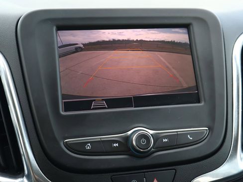 Used 2023 Chevrolet Equinox LT image 29