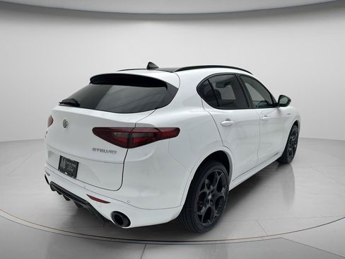 Used 2023 Alfa Romeo Stelvio Veloce AWD/4WD image 3