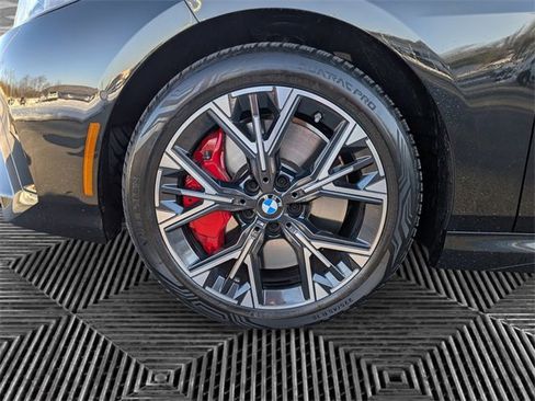 Used 2025 BMW M235i xDrive w/ Premium Package image 9