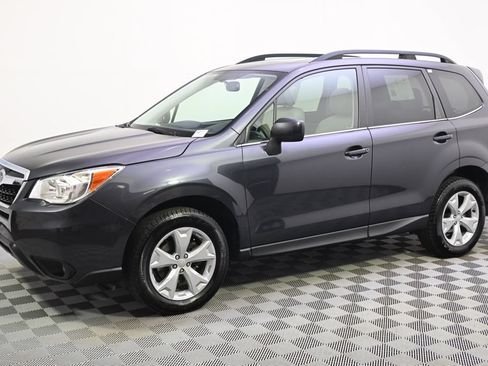 Used 2016 Subaru Forester 2.5i Limited w/ Popular Package #2 AWD/4WD image 2