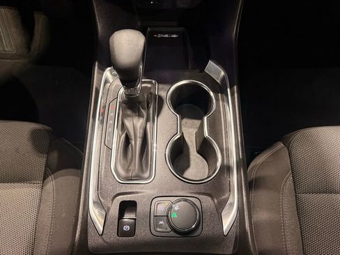 Used 2023 Chevrolet Traverse LT image 25