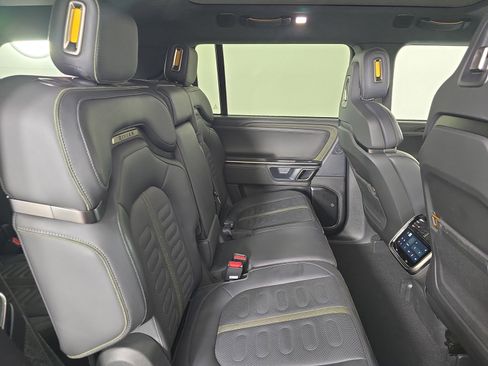 Used 2024 Rivian R1S Adventure AWD/4WD image 23