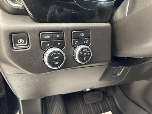 Used 2024 GMC Sierra 1500 Elevation w/ Preferred Package AWD/4WD image 15