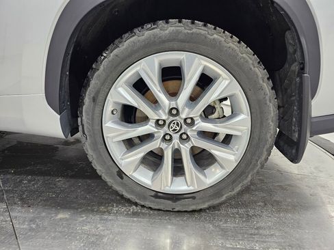 Used 2022 Toyota Highlander Limited AWD/4WD image 11