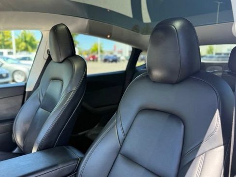 Used 2022 Tesla Model Y Performance AWD/4WD image 8