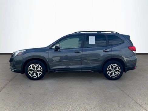 Used 2022 Subaru Forester Premium AWD/4WD image 4