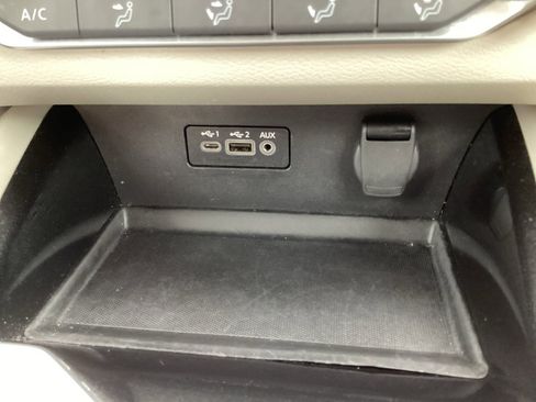 Used 2024 Nissan Altima 2.5 SV FWD image 23