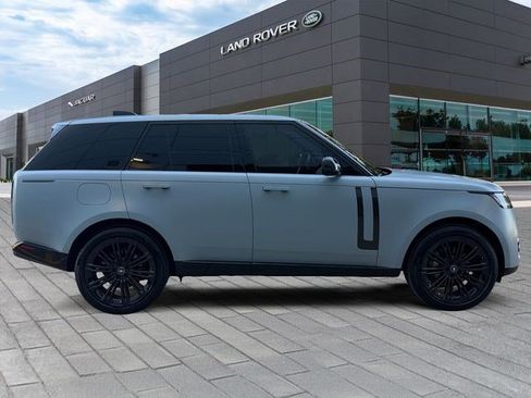 Certified 2025 Land Rover Range Rover SE AWD/4WD image 6