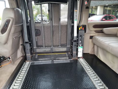 Used 2012 GMC Savana 1500 1500 image 26