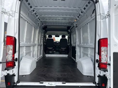 New 2025 RAM ProMaster 2500 w/ Power Group image 12