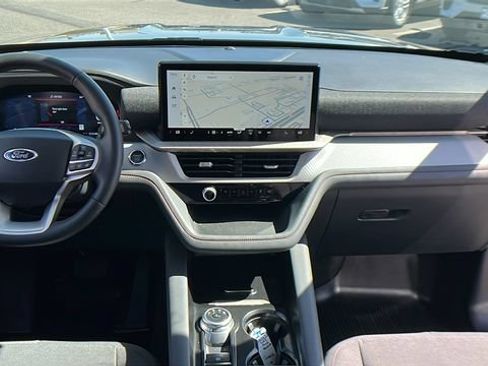 Used 2025 Ford Explorer Active RWD image 22