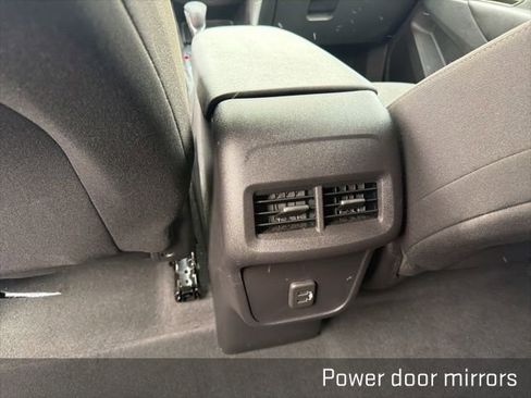 Used 2024 Chevrolet Equinox LT image 23