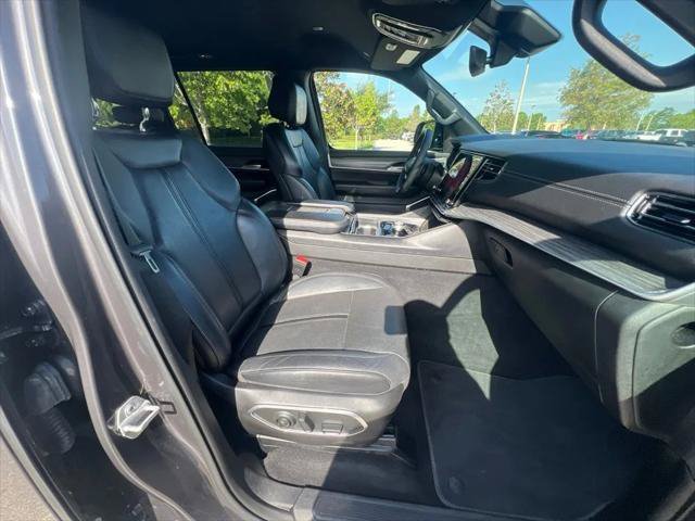 Certified 2024 Jeep Wagoneer L Series II w/ Flexible Seating Group AWD/4WD image 15