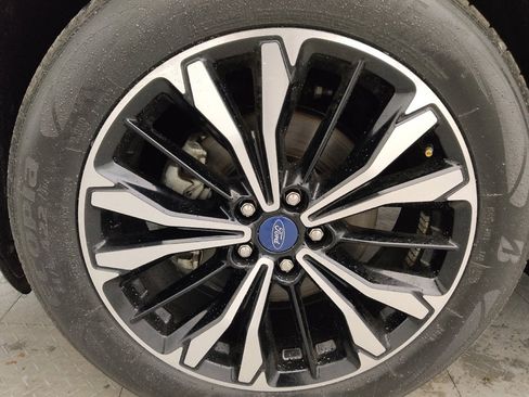 Used 2021 Ford Escape SEL w/ SEL Stealth AWD Package image 31